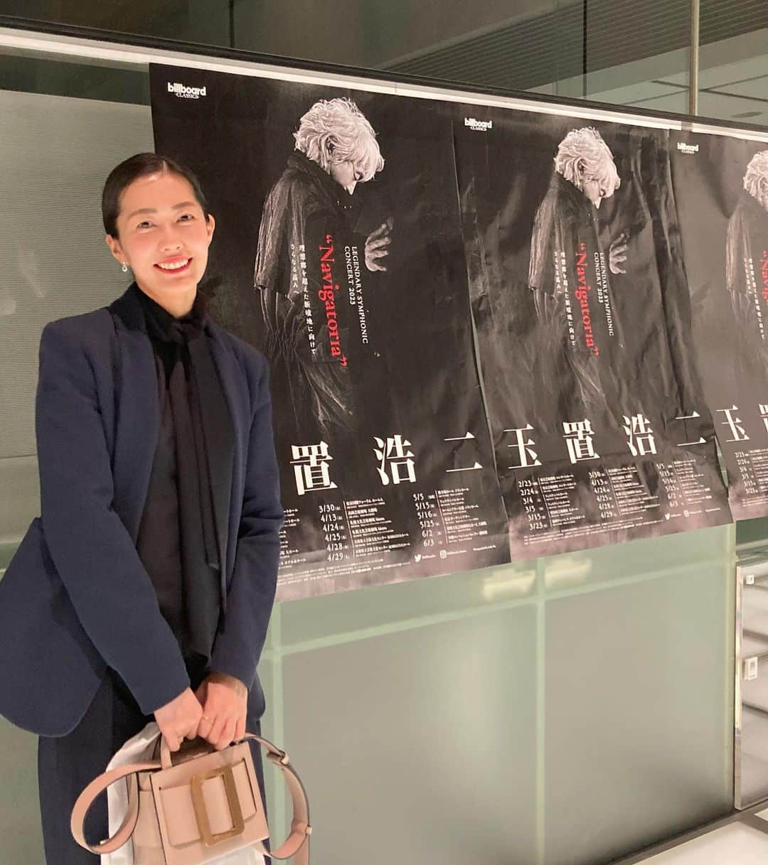 松田珠希さんのインスタグラム写真 - (松田珠希Instagram)「神席過ぎて、目の前の玉置さんに、抱きつきたい心を抑えるので精一杯だった、、 百万回目が合った(気のせい) マスクが取れて、声援もあり、2回の田園のあのかんじのアンコール、今回ちょっと神回だったんじゃないかしら💎💎 はぁぁ、幸せ。。 とにもかくにも、彼に出会えて幸せ。 あの声を聴けて幸せ。 ありがとうございます。 ありがとうございます。 ありがとうございます。  #玉置浩二」3月31日 0時19分 - tamakimatsuda11