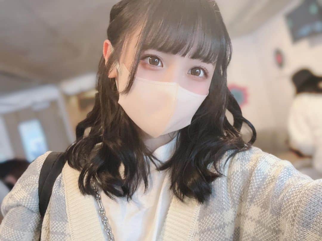 のインスタグラム：「. . 春色〜 . ────────── #Heather #ootd」