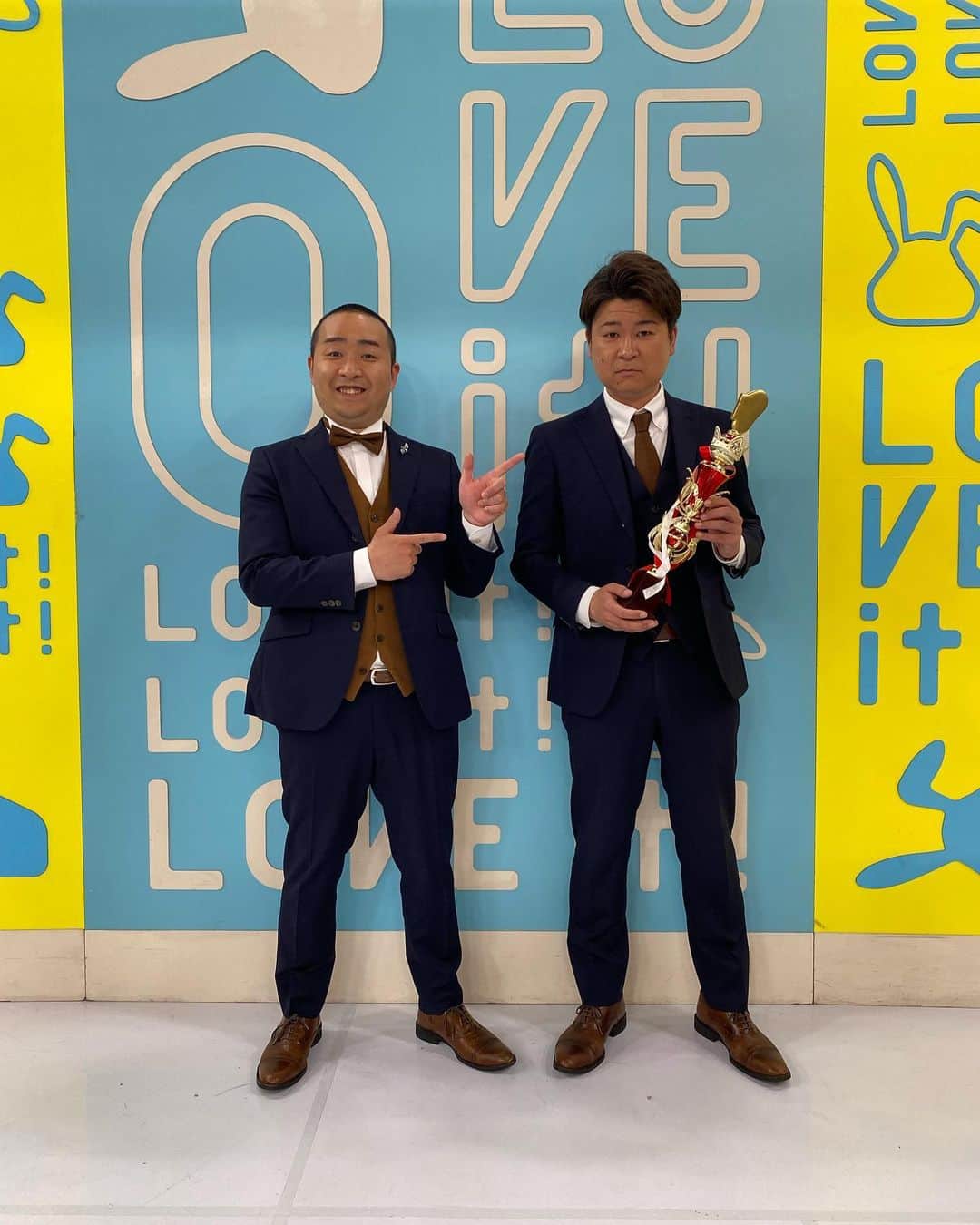 のインスタグラム：「ラヴィット！の耳心地いい-1グランプリ優勝しました❗️ ありがとうございました🙆‍♂️🙆‍♂️🙆‍♂️ #ラヴィット #メンバー #パラッパ」