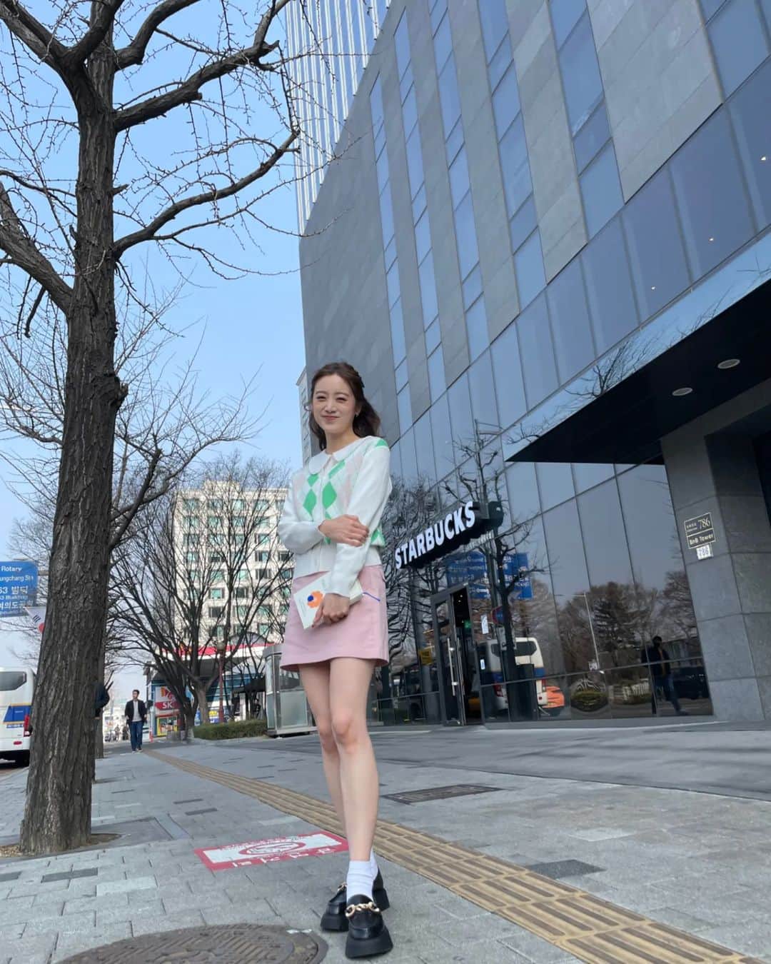 のインスタグラム：「💚복잡한 세상을 슬기롭게 살아가는 방법💚 #복세슬살 #국회방송 #국회유튜브」