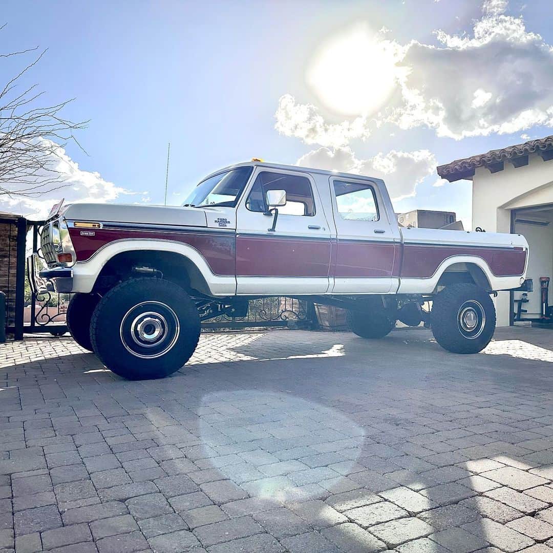 ハウィー・ケンドリックのインスタグラム：「I think I like her. #f250」