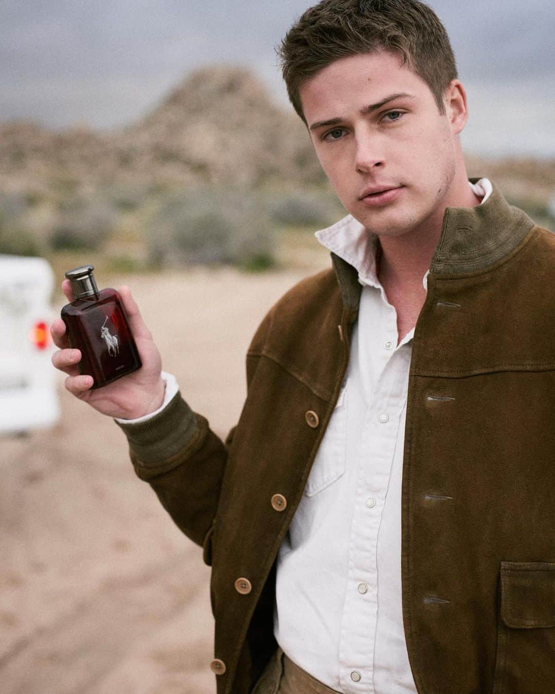 Blake Grayさんのインスタグラム写真 - (Blake GrayInstagram)「My Dad gave me my first polo fragrance bottle when I was kid.. and it’s been my go to ever since. What’s your Polo story ?  #polored #rlfragrancepartner ❤️」3月31日 2時44分 - blakegray