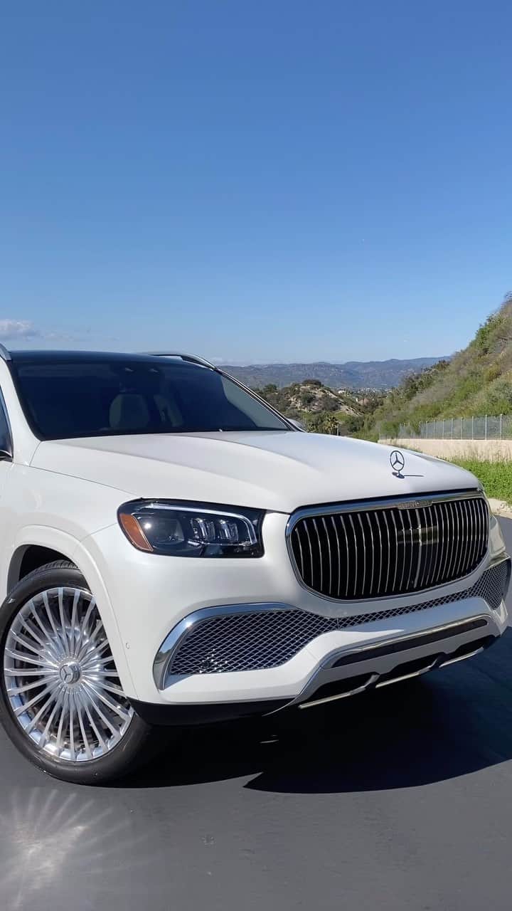 Dirk A. Productionsのインスタグラム：「🔥FOR LEASE OR SALE 2023 Maybach GLS600 1,100 miles LEASE FOR ~ $3,380/month or BUY for $222K 🚨DM ME ASAP」