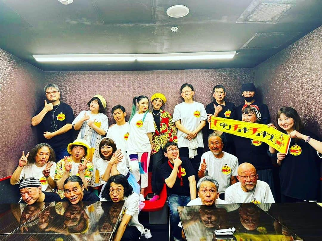 宍戸留美さんのインスタグラム写真 - (宍戸留美Instagram)「#モダンチョキチョキズ #osaka #entertainment #japan #special #ツイキャス #アーカイブ #4月2日   https://twitcasting.tv/janus_osaka/shopcart/217661」3月31日 3時34分 - rumishishido