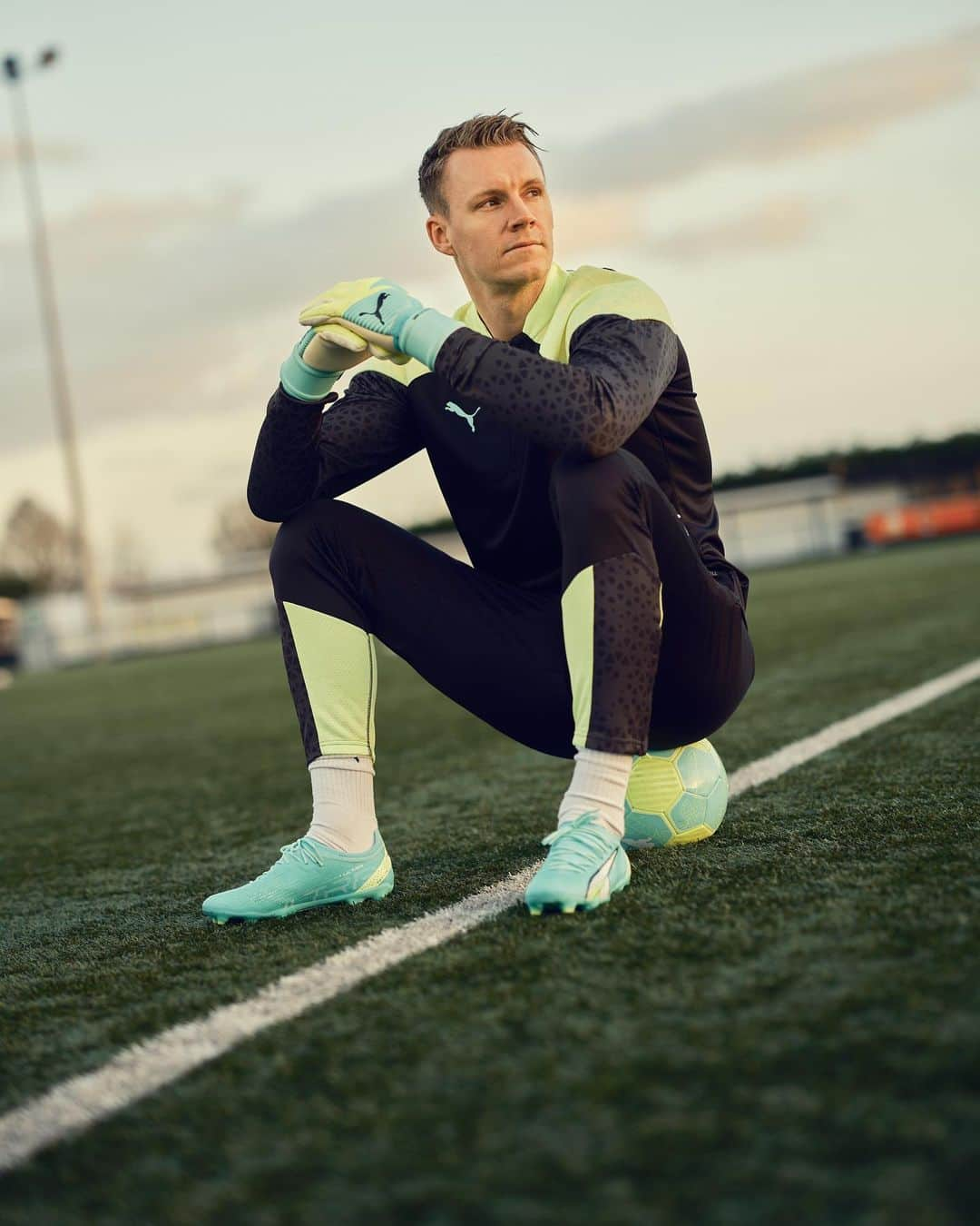 ベルント・レノさんのインスタグラム写真 - (ベルント・レノInstagram)「Boots ready for the run-in 👊🏼 @pumafootball」3月31日 3時58分 - berndleno1