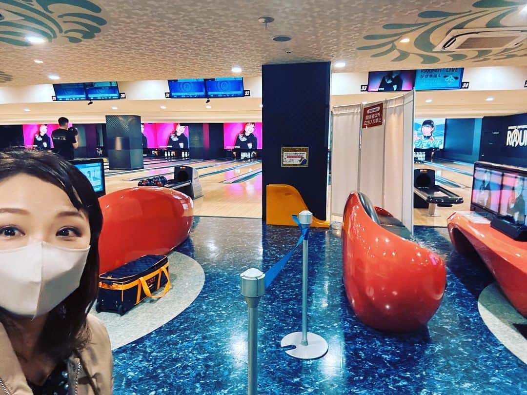 宍戸留美のインスタグラム：「#ROUND1 #music #video #スクリーン #圧巻 #ボーリング #mv #初めて #声優　#プロモーション」