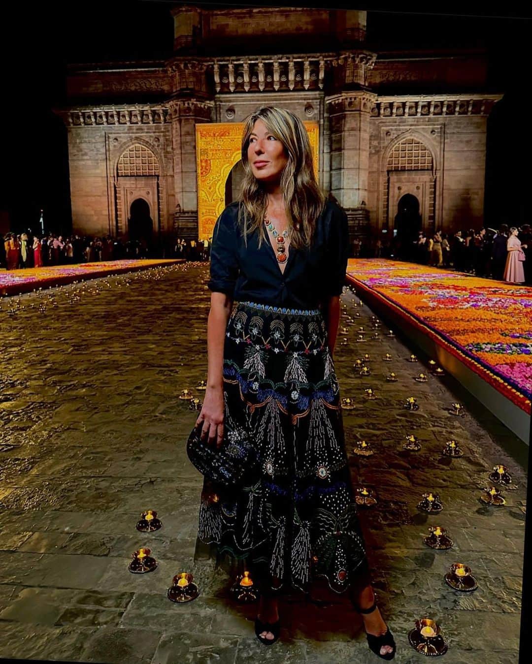 ニーナ・ガルシアのインスタグラム：「A stunning @dior pre-fall show at the Gateway of India. Unforgettable Mumbai evening. A collection inspired by the richness of Indian artistry and @mariagraziachiuri’s passionate collaborations with female artisans. @elleusa.」