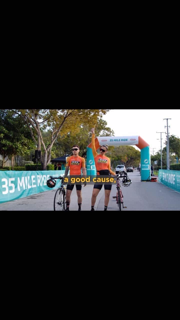 ベロニカ・ベガのインスタグラム：「Helping my family, friends, and community regain control of their mind is my WHY. With your mind you can control creation and then the possibilities are endless. What is your WHY? #TheJourney2Purpose #dolphinschallengecancer」