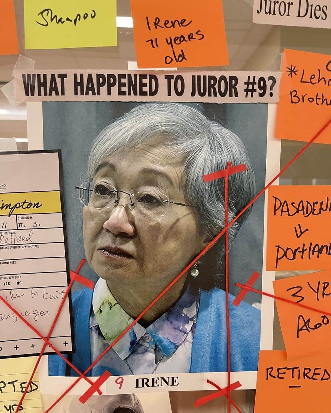 マーシャ・ゲイ・ハーデンのインスタグラム：「In tonight’s episode of @sohelpmecbs we’re pulling out the cork board and red string in order to figure out what happened to poor Irene and which of our twelve ( I guess eleven 😢) jurors was truly angry. Any preemptive guesses?  Watch and theorize on @paramountplus and @cbstv 🕵️‍♀️」