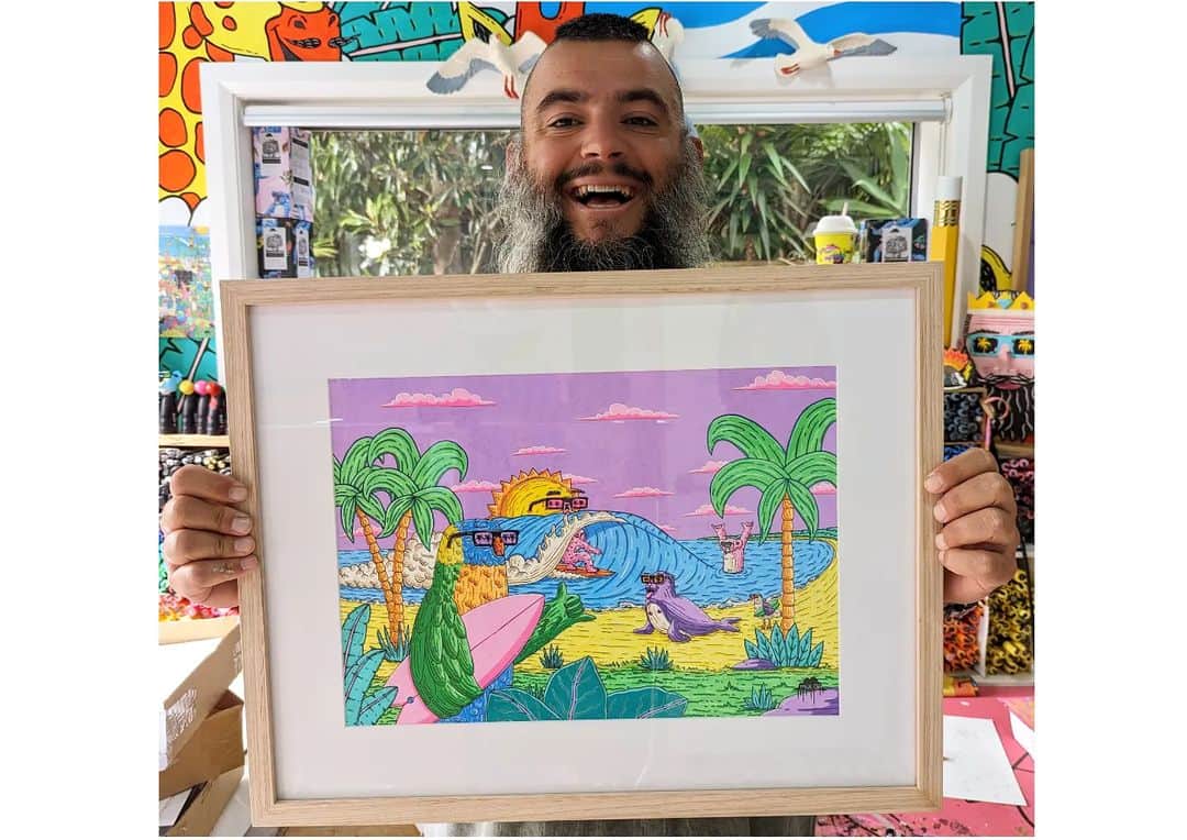 MULGAさんのインスタグラム写真 - (MULGAInstagram)「Who's down to party Woonona Beach Party style!? ⁣ ⁣ Get this bad boy Australian surf themed artwork as a print while our 20% off moving sale is on. ⁣ ⁣ The original hand drawn one of one artwork is also available (but it's not on sale cause it's rare). ⁣ ⁣ Scroll across to see photos of when I painted it on a wall at Woonona Public School. ⁣ ⁣ The story of Woonona Beach⁣ Party⁣ ⁣⁣ Once there was a beach called Woonona Beach and there was a bunch of grouse animals that lived at it.⁣ ⁣ There was Larry the Lorrikeet and Sunny the Sun and Karl and Kim the Koala's and Sean the Seal and Shamus the Seagull.⁣⁣ ⁣⁣ They were all best buds and would go surfing everyday and get sweet tubes and stuff.⁣ ⁣ Sometimes when the surf was flat they would go snorkelling down to a secret cave under the sea that Sean discovered.⁣ ⁣ He had set up a flat screen TV and jukebox and pool table and beanbags and karaoke machine in the secret cave and they called it Sean's Secret Cave and they had mad fun times down there.⁣⁣ ⁣⁣ The End⁣⁣ ⁣ #mulgatheartist #woonona #art #surfart #australianart #australianartist  #muralartist #muralart #mural #muralist #painting #schoolmural」3月31日 6時37分 - mulgatheartist