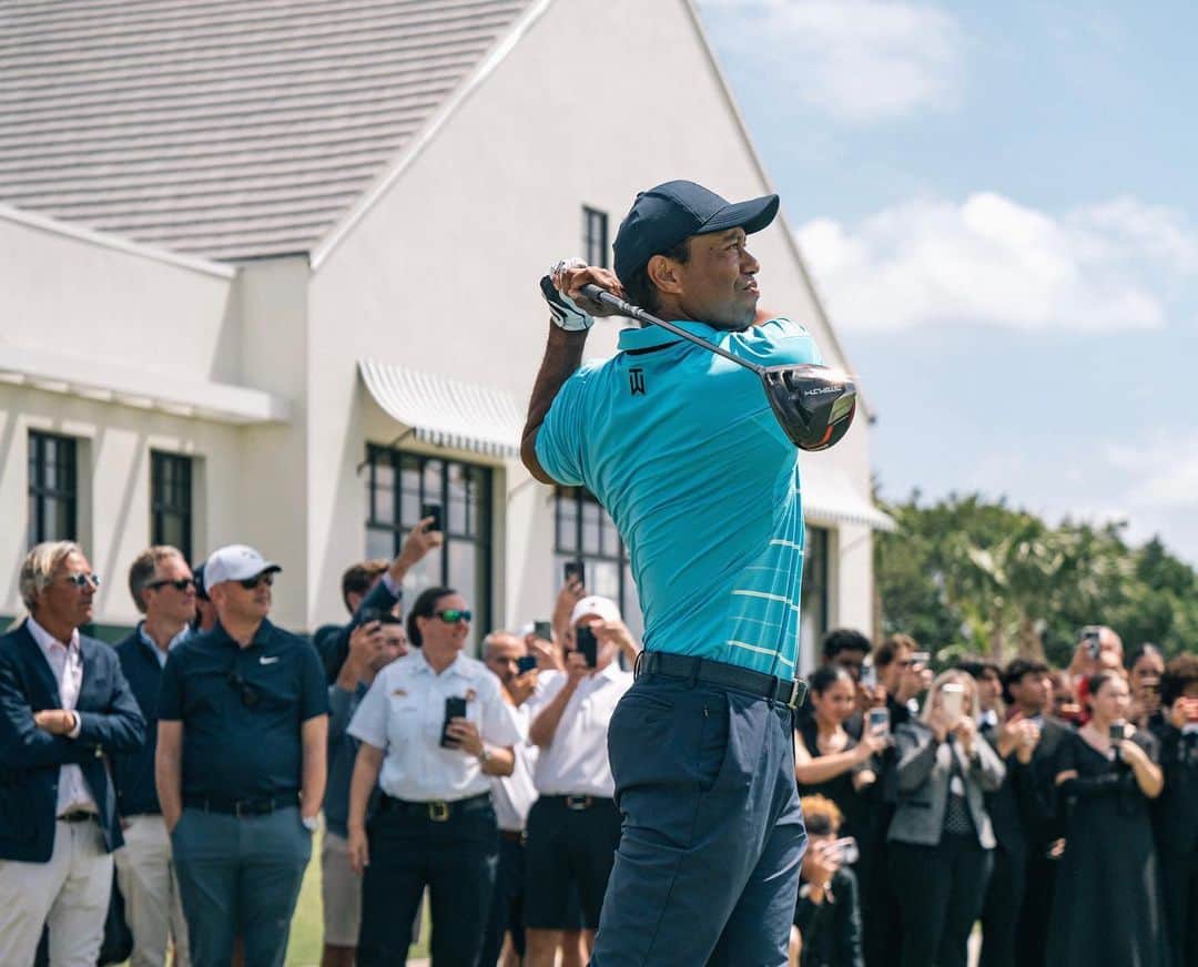 タイガー・ウッズのインスタグラム：「I was excited to hit the first tee shot at The Park, a public golf course for the community of West Palm Beach to enjoy. This course became possible due to many donors that I am honored to be a part of this project with. Opening soon!」