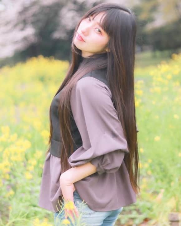 のインスタグラム：「おはよ💕💕💕 . #gm #goodmorning  #菜の花　#桜　#portrait #portraitphotography」