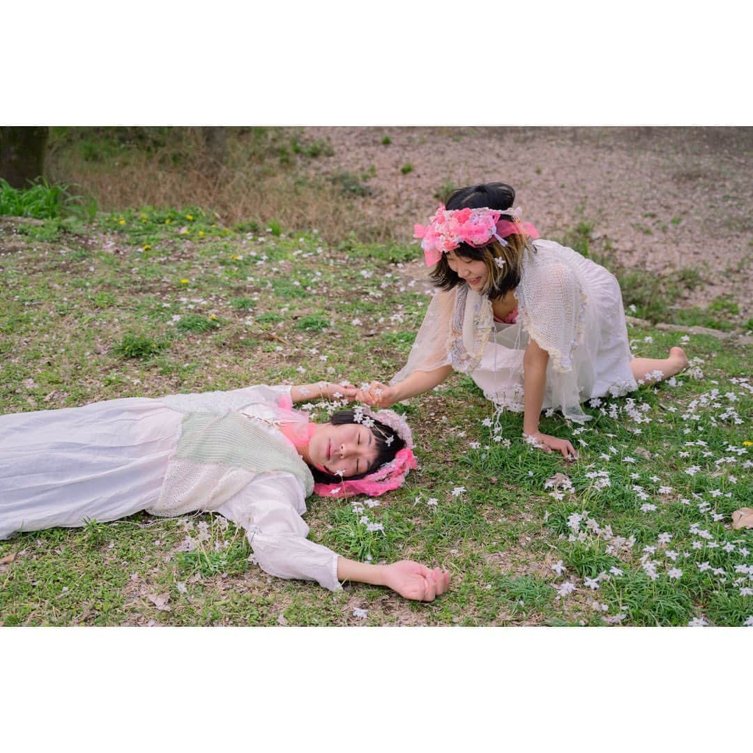 櫻田宗久のインスタグラム：「🌸  このよのはる  春が来た  Konoyonoharu  Spring has come  model このよのはる @konoyonoharu_   photographer Munehisa Sakurada @munetopia」