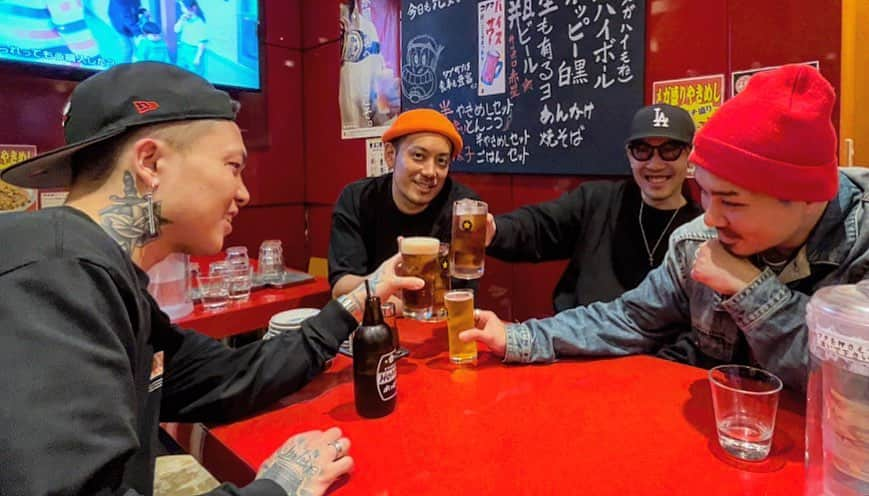 SHiNNOSUKEさんのインスタグラム写真 - (SHiNNOSUKEInstagram)「S.T.U.W meeting🔥🔥🔥  Salud🍻  #stuw #hangout #渋三 #rookiezispunkd #sinobrown #backon #spyair #meloiksign #yellowblacktokyo」3月31日 8時51分 - shinnosuke_rookiez