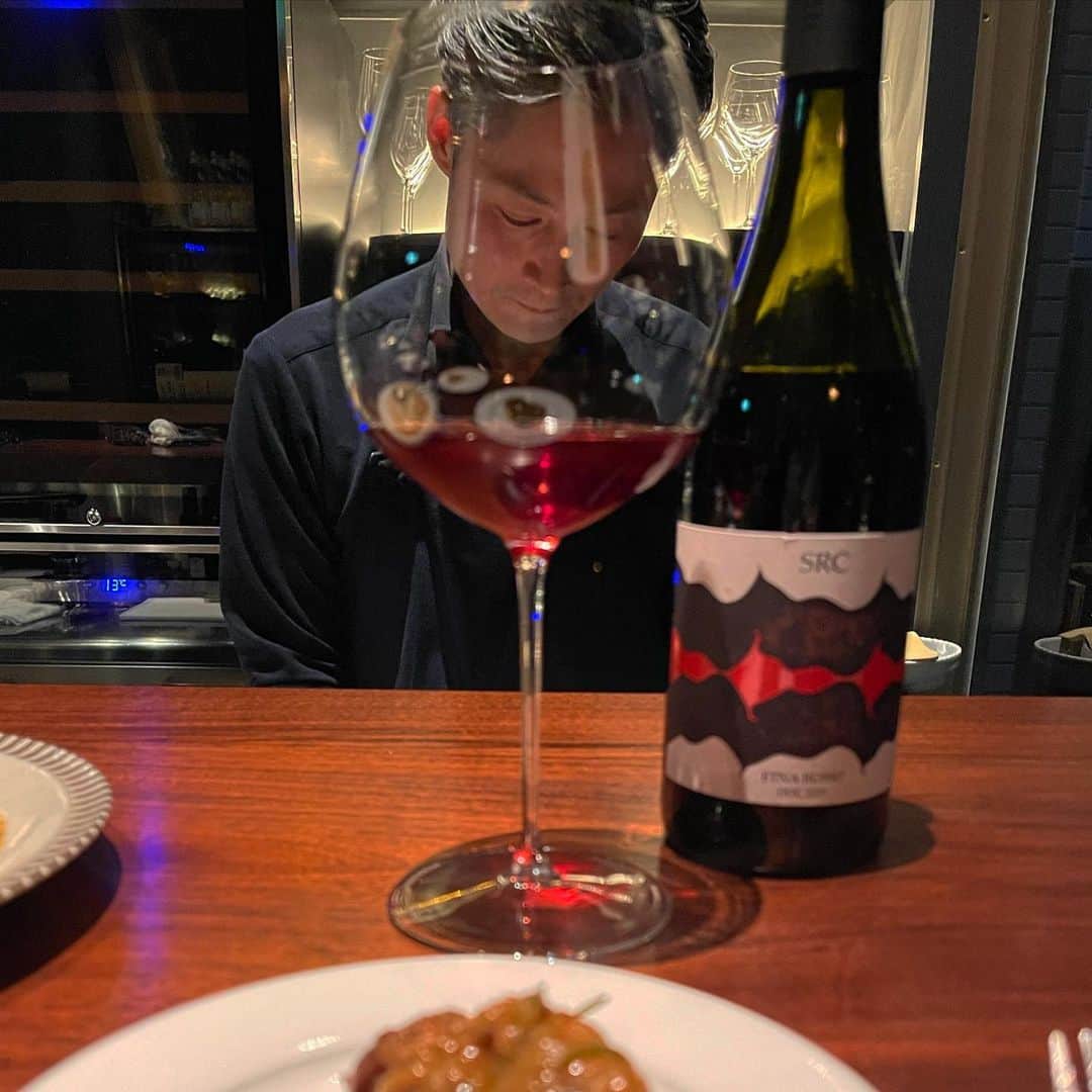 行正り香さんのインスタグラム写真 - (行正り香Instagram)「六本木のVINODAへ。普段飲むことのないイタリアワインとおつまみを超えた料理に出会える空間です。カリフォルニア、フランス、スペイン、ドイツ、いろんなワインが好きだけれど、バラエティの多さにいつも驚かされるのはイタリアです。#rikayukimasa #行正り香 @vinoda_winebar」3月31日 9時44分 - rikayukimasa