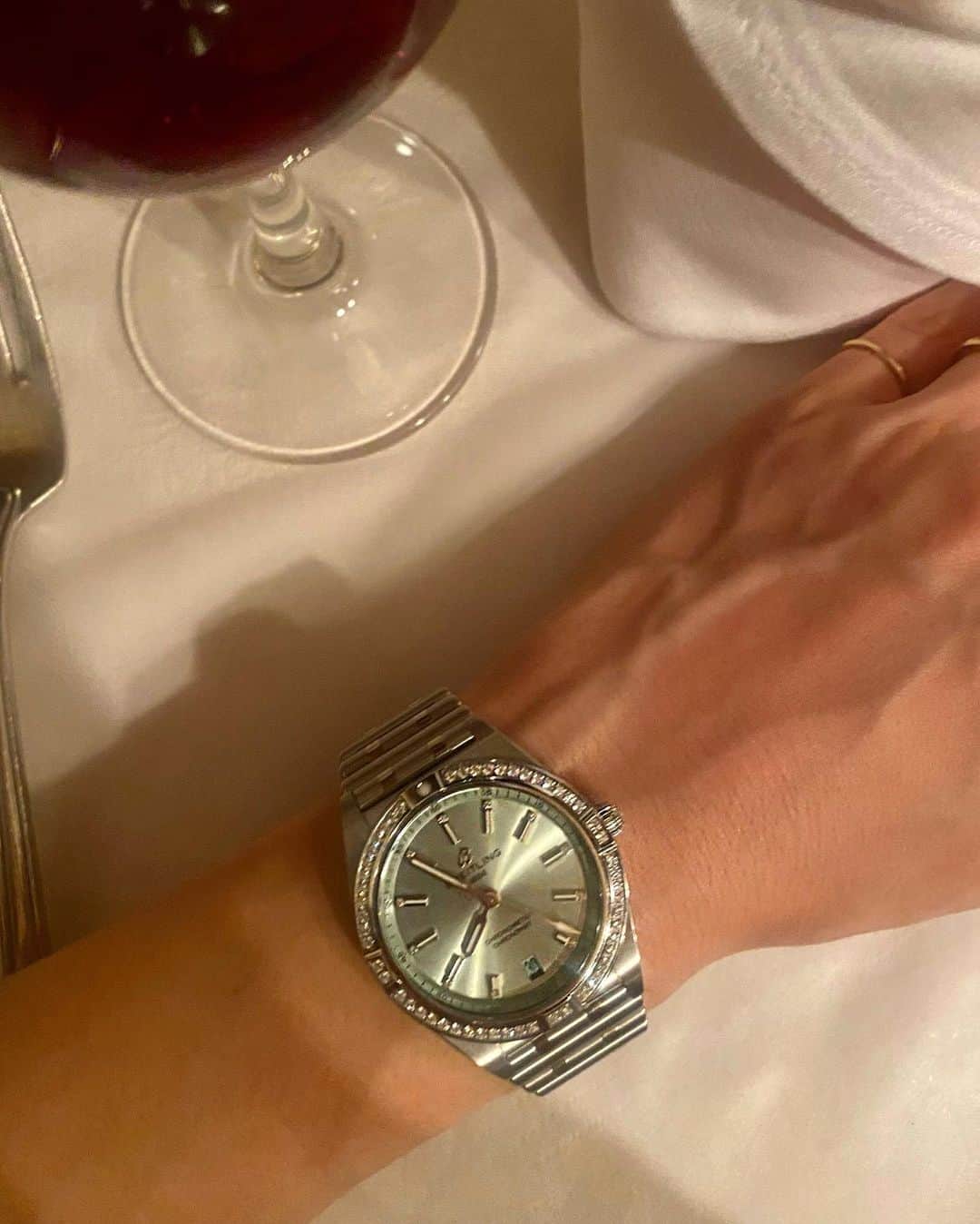 BENIのインスタグラム：「for the occasion 今宵はとっておきのコで💎🍬  #breitling #squadonamission #chronomat #ブライトリング  @breitling」