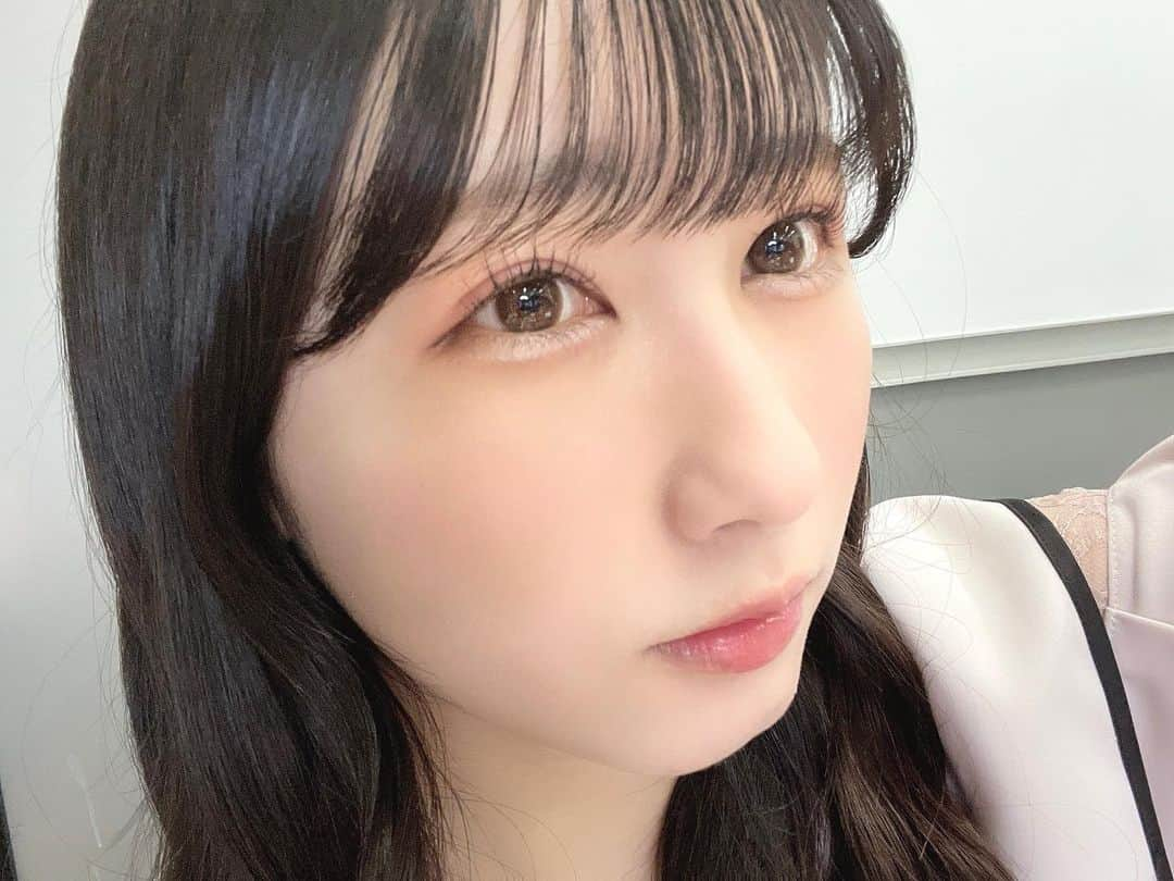 山本杏奈さんのインスタグラム写真 - (山本杏奈Instagram)「🌸🎀💖  ゆきりんさんプロデュースのコスメで最近はメイクしてます！！！♡  アイシャドウ全部使う色で リップもイコラブがすきな色！ チークも自然な血色感！ 全部最高でした🥺💖  本当にありがとうございます！ またゆきりんさんにお会いできますようにっ🥰💖」3月31日 19時51分 - yamamoto_anna_