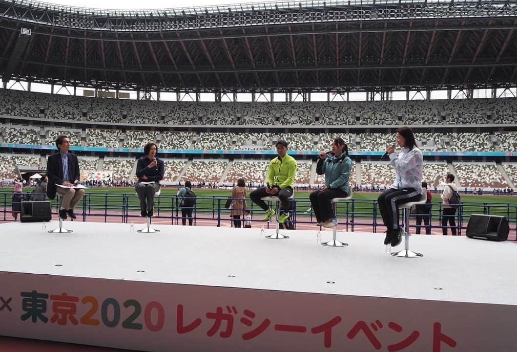 野口啓代さんのインスタグラム写真 - (野口啓代Instagram)「3月21日春分の日🌸に国立競技場で行われたMINATO×東京2020レガシーイベントにゲスト出演させて頂きました😊🫶🏻  トークショーでは、陸上の山縣亮太選手・レスリングの濱口京子さん・スイミングの伊藤英恵さんMCのもと、とっても楽しくお話させて貰いました🎤😂  ボルダー教室でも沢山の子供達に体験頂き大盛況でした🧗‍♀️✨ボルダー体験会では @keita_watabe @yutaima0920__v16 が講師も務めてくれました、ありがとう🙏🏻  ご参加ありがとうございました🍡  #港区 #東京2020 #レガシーイベント #国立競技場」3月31日 19時55分 - noguchi_akiyo