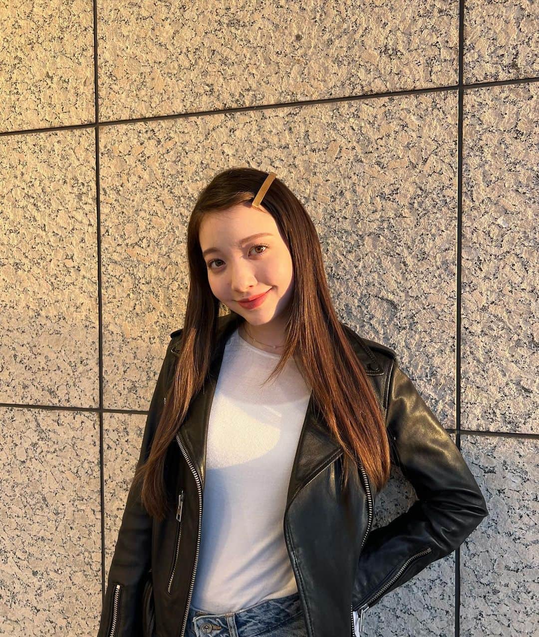 のインスタグラム：「18 沢山の愛をいただいて、18歳になりました♥️ 18歳らしく、自分らしく、頑張ります♡ いつも応援ほんとうにありがとう☺️  #サクラノシフク」