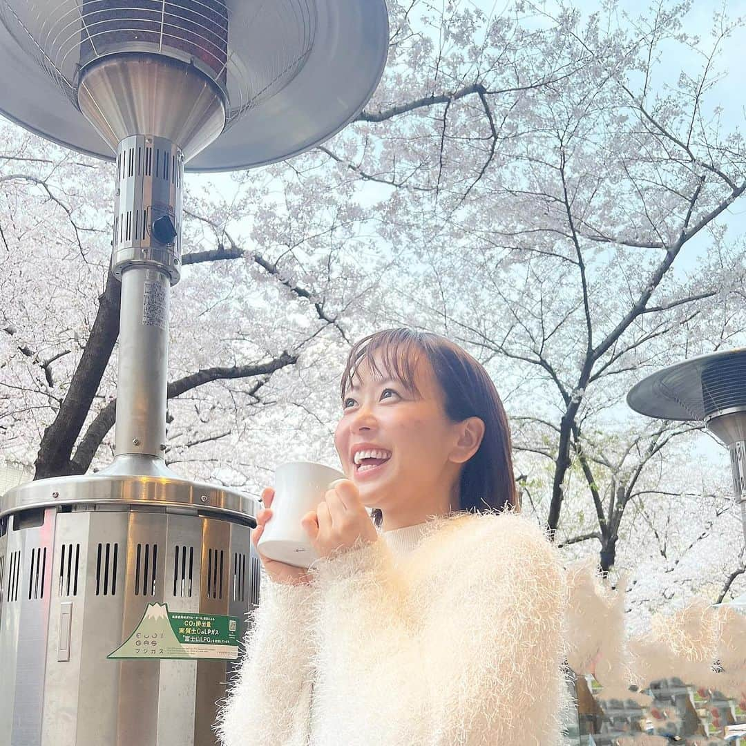 菊池良子さんのインスタグラム写真 - (菊池良子Instagram)「今日で今年度が終わり🎤 ・ ・ 明るくワクワクするような新年度になることを願って🌸 ・ ・ みなさん、いつもありがとうございます😊 ・ ・ #フリーアナウンサー　#新年度準備 #桜　#お花見　#ワクワク　#ドキドキ　#自己肯定感　#きれいなものが好き　#感謝」3月31日 20時11分 - kikuryo627happy