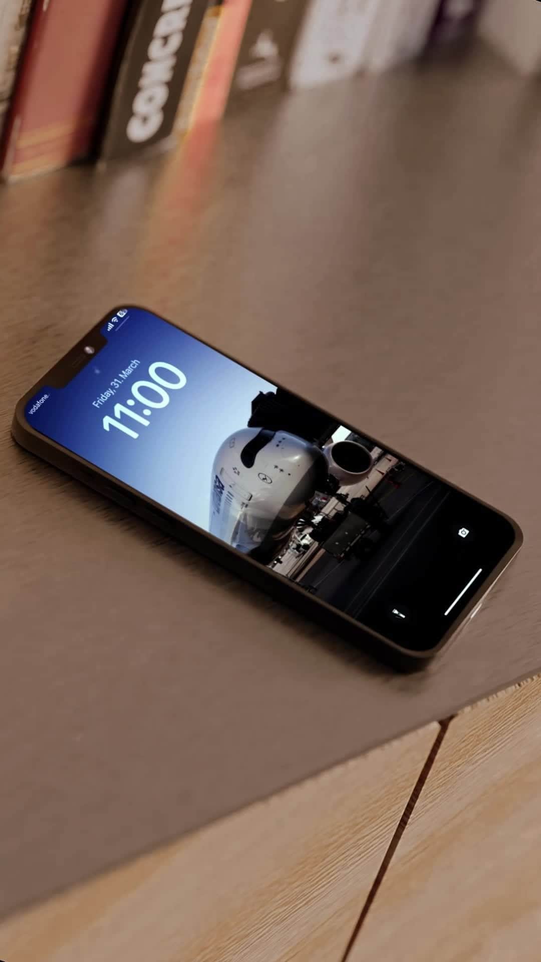 のインスタグラム：「We know traveling can be a bit hectic, so much planning to do and not enough time to do it all. So, we've collected some of our social media team's best tips for a more convenient flying experience. Let's get started, shall we? ​​  ✈️ First, make sure to stay up to date. ​​ ✈️ Some hubs offer early bag drop (up to 23 hours before departure) check our website for availability. ​​ ✈️ If available, book a security check slot. Check your local airport's website. ​​ ✈️ Travelling with children, you can pre-book meals or use the family-specific check-in counters at the airport. ​​ ✈️ Remember to keep all important items (required medication, Ion-Lithium batteries, and valuables) in your carry-on. ​​ ✈️ If you need to check a bag or couldn't do check-in online, use the self check-in and bag drop counters. ​​ ✈️ Use our digital services to check-in, check your flight status, reach out to our chat assistant, and book seats, upgrades or access to lounges in advance. You can also manage your booking and add other services, from the comfort of your home. ​​ ​✈️ And don't forget to enjoy your trip! ​​  What are your favorite tips for a more convenient travel experience?​​ #Lufthansa #MyLufthansaTravelTips #ConvenientTravel」