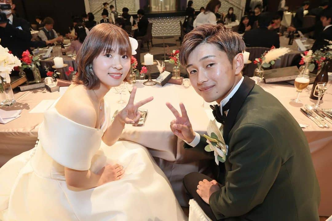 ホテルモントレエーデルホフ札幌ブライダルのインスタグラム：「今月も素敵なカップルさんの結婚式をお手伝いできました。 ありがとうございました💓   #ホテルモントレ #ホテルモントレウエディング #ホテルモントレエーデルホフ札幌#ホテルウエディング #道産子花嫁 #式場見学 #式場探し #北海道結婚式 #札幌花嫁 #札幌の結婚式場 #モントレ花嫁 #らせん階段 #ステンドグラス #メルクチャペル #写真映えスポット #美しい写真 #素敵な写真 #前撮り #花嫁会 #ナチュラルウェディング #フォトジェニック #理想の結婚式 #特別な幸せがはじまる場所 #日本中のプレ花嫁さんと繋がりたい #インスタ映え #marry花嫁 #marryxoxo #hotelmonterey #wedding #weddingphotography」