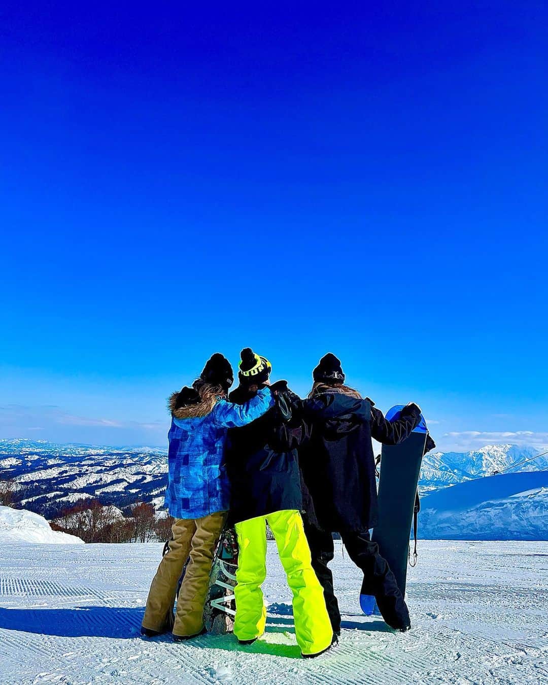 AIKAさんのインスタグラム写真 - (AIKAInstagram)「2023.ポード🏂 ●上越国際スキー場(二度と行かない) ●神立高原スキー場」3月31日 20時42分 - aika_honmono