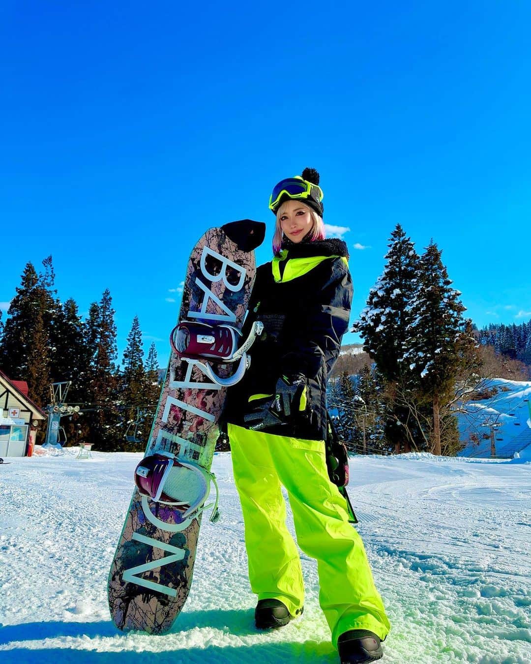 AIKAのインスタグラム：「2023.ポード🏂 ●上越国際スキー場(二度と行かない) ●神立高原スキー場」