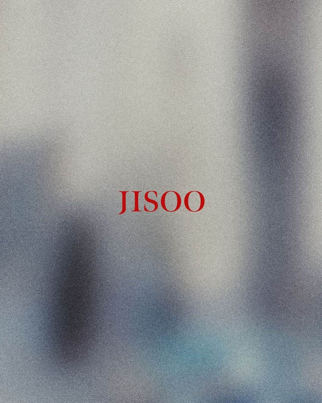 ジスさんのインスタグラム写真 - (ジスInstagram)「꽃 Link in my bio 🌹 #JISOO #지수  #FIRSTSINGLEALBUM #ME  #TITLE #꽃 #FLOWER  #MV #OUTNOW」3月31日 13時03分 - sooyaaa__