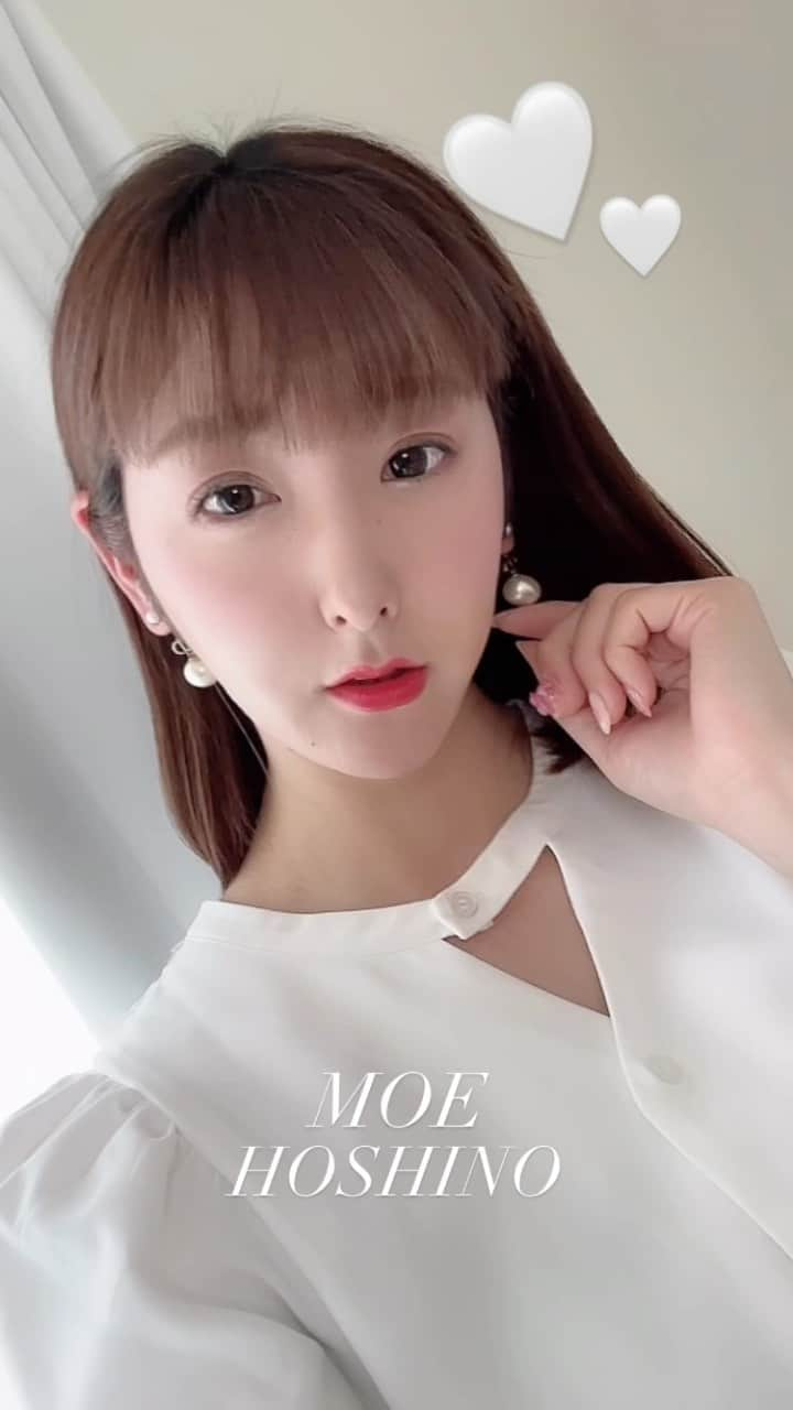 星野もえのインスタグラム：「▼  休日𝑴𝑨𝑲𝑬💄💕  友達とデートの日♥ 写真も撮る🤳と考えて、 しっかりめにメイクしました💄  𝐦𝐚𝐤𝐞 𝐮𝐩💄🤍♥️🤍♥️  ♡𝒂𝒚𝒆 𝒔𝒉𝒂𝒅𝒐𝒘 dasique シャドウパレット  16voletknit  ♡𝒄𝒉𝒆𝒆𝒌 Dior backstage ロージーグロウ  001PINK  ♡𝒉𝒊𝒈𝒉𝒍𝒊𝒈𝒉𝒕 CEZANNE パールグロウハイライト 01シャンパンベージュ  ♡𝒍𝒊𝒑 グラスティングメルティングバーム 06kayafig  #メイク#メイクアップ#デパコス#韓国コスメ #アイシャドウ#リップ#ハイライト#チーク #ロムアンド#デイジーク #デイジークシャドウパレット  #ディオールコスメ#セザンヌ #プチプラ#プチプラコスメ #グラスティングメルティングバーム #もえこすめ」