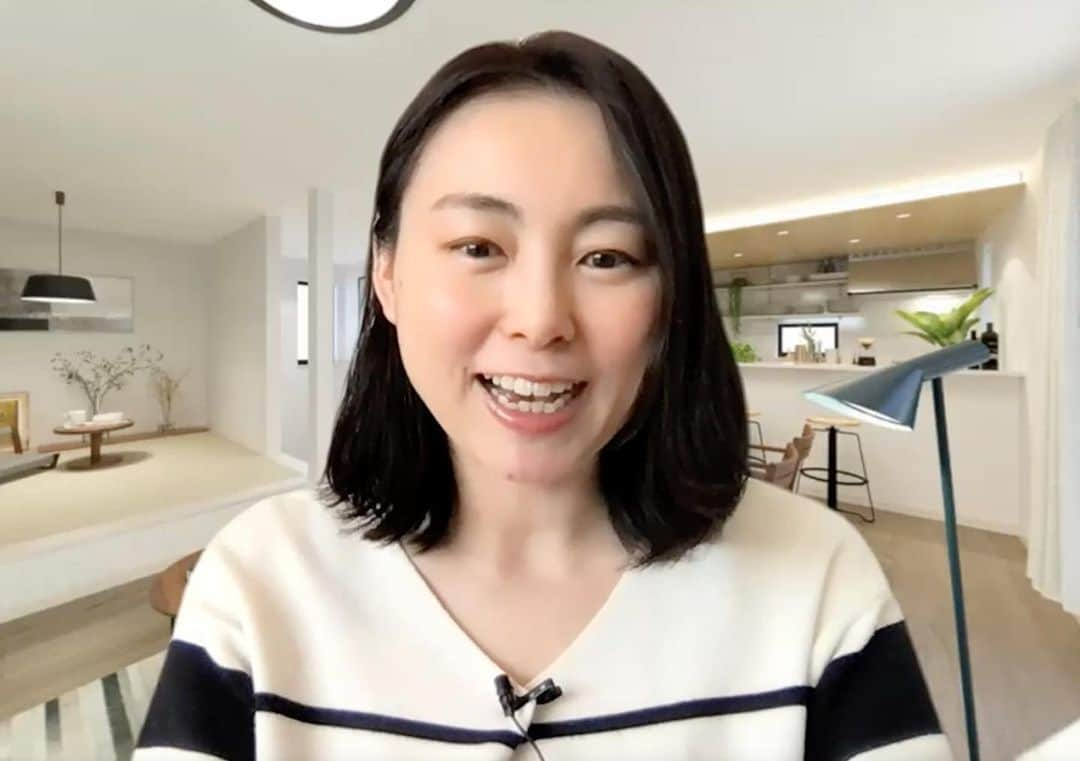 五戸美樹のインスタグラム：「「五戸美樹のスピーチトレーニングサロン」審査制導入のお知らせ、ほかサロン関連告知のまとめです！  入会ページはこちら https://lounge.dmm.com/detail/2215/  ※審査制導入のお知らせ 2023年5月1日から、当サロンの加入は審査制となります。  ■新規加入■ オンライン教材をお求めいただき、マンツーマンレッスンを受講した方のみ審査を通過できます。  ・オンライン教材は『人前で話すのが怖くなくなる話し方講座』https://hanashikata-kyoushitsu.com/movie1  ・マンツーマンレッスンはオンライン（Zoom）1時間（オンライン教材とレッスンのセットも販売中） ・マンツーマンレッスンの受講は2023年1月1日以降を対象とします（ストアカを利用した受講も対象） ・加入時に回答するアンケートに氏名とメールアドレスを記入していただきご本人確認をいたします ・学割プランはこれまで通りとします（加入条件：学生証の提示） ・加入条件は数ヶ月ごとに見直す予定です  ■再加入■ 当サロンを退会した方が再加入する場合は、退会後半年以内の方のみ加入条件適用外とします。前回加入時のサロンネームとサロンIDでご本人確認をいたしますので、加入時のアンケートにご記入ください。退会後半年以降の方は新規加入といたします。  ※審査制導入は2023年5月1日からです  ◆4月スケジュール  ・4/5(水)23時59分、3月課題提出締め切り  ・4/8(土)11時〜12時 グループレッスン＜新聞記事紹介の予定＞  ・4/14(金)13時〜14時 グループレッスン＜おたより紹介の予定＞  ・4/19(水)13時〜14時 グループレッスン＜司会の予定＞  ・4/29(土祝)11時〜12時 グループレッスン＜ボイトレ（呼吸・ストレッチ・腹圧）の予定＞  ◆WEBラジオの公開  年末にサロンイベントで収録したラジオ、5組目を更新し、収録した全5組の公開ができました。  第五回『ふるやまとはなのサロンラジオ』 https://youtu.be/kGj3SWMcltI  ぜひお聞きください！  また、3月にリモートラジオ収録も行ないました。おたより募集にご協力いただいた皆さまありがとうございました。編集出来次第、公開していきます。  ◆五戸のスピーチトレーニングを熱心に受講してくださっているアグネスさんが、この春ラジオパーソナリティデビューします！  FM87.6 渋谷のラジオ 毎週金曜 10:00〜10:55『シブコネ』 4/7(金)スタート https://shiburadi.com/  HP、アプリからも聴取可能でアーカイブもあります。楽しみです！！  ◆サロン内容  ＜グループレッスン＞ ・週1回、平日日中or土曜祝日の日中に開催  ＜マンツーマン＞ ・メンバー限定チケットをお求めいただいてレッスン チケットURLはこちら→https://hanashikata.stores.jp/  ＜課題提出＞ ・毎月5日締め切り  ほか、過去の全アーカイブ視聴や、質問スレッドの活用もできますし、就活生にはES添削も行なっています。  ◆グループレッスン・先月の内容  ・「ラジオ・オープニング」 ラジオ番組のオープニングを体験  ・「スピーチ〜卒業生へ〜」 母校の卒業生にビデオメッセージを送る想定でスピーチ  ・「話し言葉変換」 とあるYouTubeのナレーション原稿を、自分が話している風にアレンジ  入会ページはこちら https://lounge.dmm.com/detail/2215/  #スピーチトレーニング #スピーチトレーニングサロン #話し方教室 #話し方のサブスク #コミュニケーション #ボイストレーニング #ボイトレ #オンラインサロン」