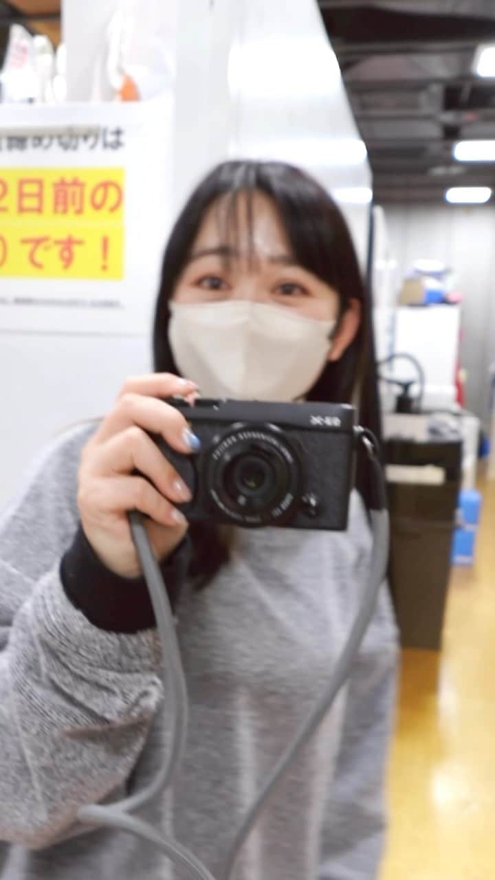 小川暖奈のインスタグラム：「光永さんが「エモい動画撮ってあげるやんっ♪」っていって 撮影2分、編集3分でエモい動画作ってくれた！はやっ😂 ほんで背景汚っ😂  また作ってくれるって🥹 #光永のエモいリール」