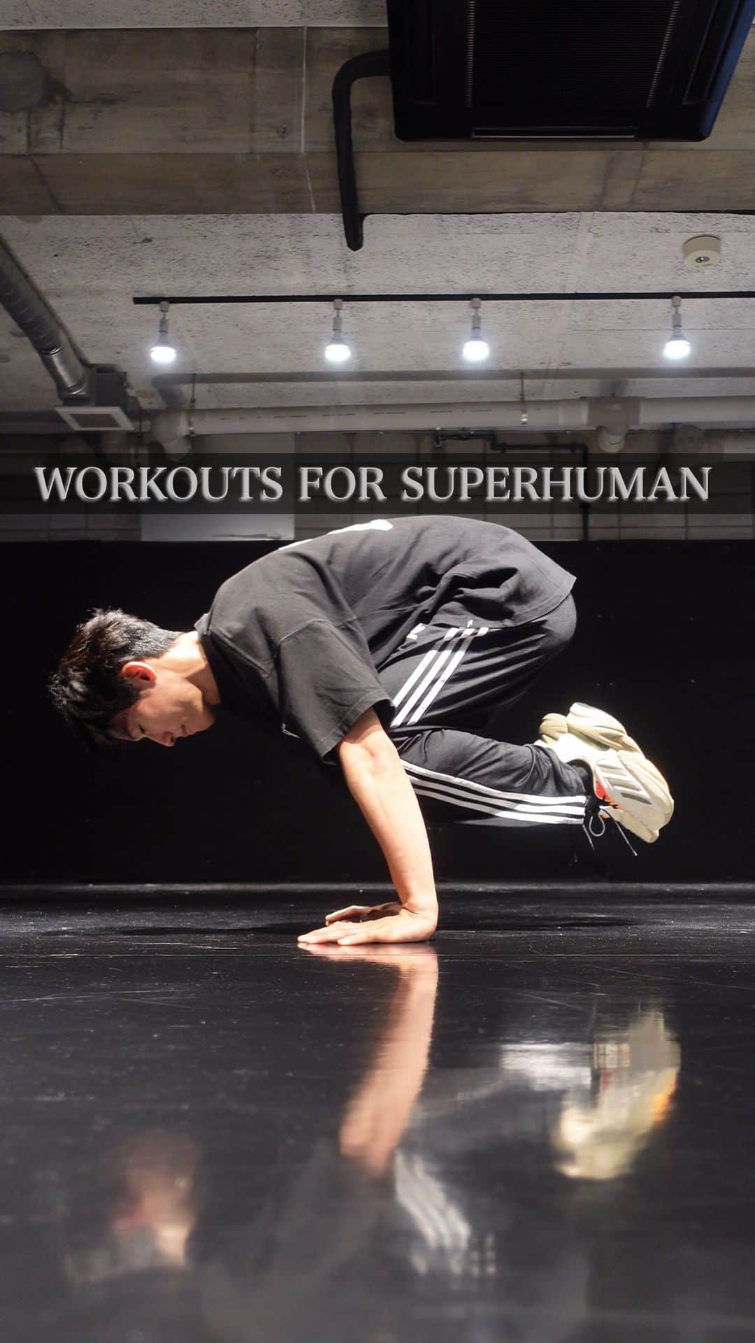 asukaのインスタグラム：「【WORKOUTS FOR SUPERHUMAN 】  How many could you do these easily?🤔  If you do all of these , you are already a superhuman 🔥  #workout #training #dance #breaking #movement」
