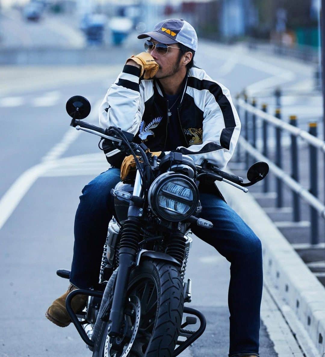ZOEのインスタグラム：「EDWIN バイクジーンズ 23SS   前に載せられなかった分🏍」
