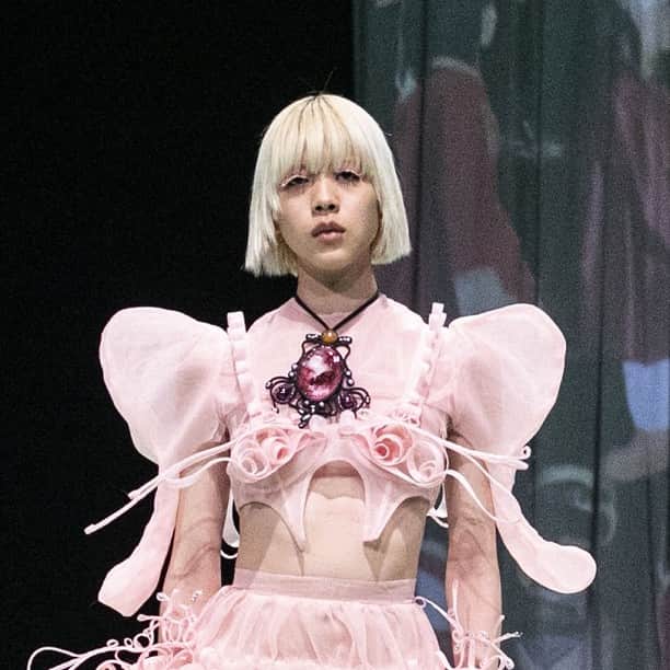 資生堂 さんのインスタグラム写真 - (資生堂 Instagram)「SHIBUYA FASHION WEEK 2023 spring SHIBUYA RUNWAY  Hair & Makeup led by Hirofumi Kera (Shiseido) @kerareation  @sabfa_official   @shibuyafashionweek @cultural__lab   #ShibuyaFashionWeek #渋谷ファッションウイーク #SHIBUYARUNWAY #runway #shibuya #fashion #culturallab #shiseidohairmakeupartist #shiseidohma #hair #makeup #hirofumikera #計良宏文 #sabfa #オフィスサブファ」3月31日 15時43分 - shiseido_hma