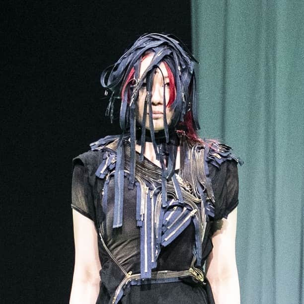 資生堂 のインスタグラム：「SHIBUYA FASHION WEEK 2023 spring SHIBUYA RUNWAY  Hair & Makeup led by Hirofumi Kera (Shiseido) @kerareation  @sabfa_official   @shibuyafashionweek @cultural__lab   #ShibuyaFashionWeek #渋谷ファッションウイーク #SHIBUYARUNWAY #runway #shibuya #fashion #culturallab #shiseidohairmakeupartist #shiseidohma #hair #makeup #hirofumikera #計良宏文 #sabfa #オフィスサブファ」
