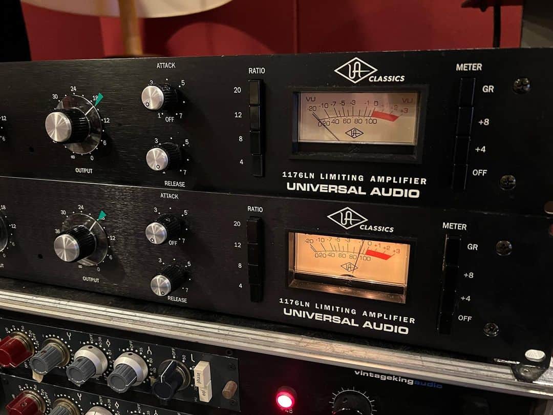 本間昭光のインスタグラム：「1176のメンテ終了。 シンプルだけに難しい😅」