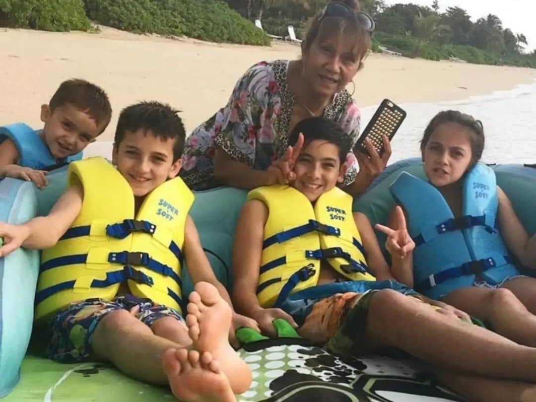 ティム・ケーヒルのインスタグラム：「Happy Birthday Mum, enjoy your special day with the family. We love you all the world. Blessed to have you as the example and can't thank you enough for always being the rock we all need as a family. 🌟」