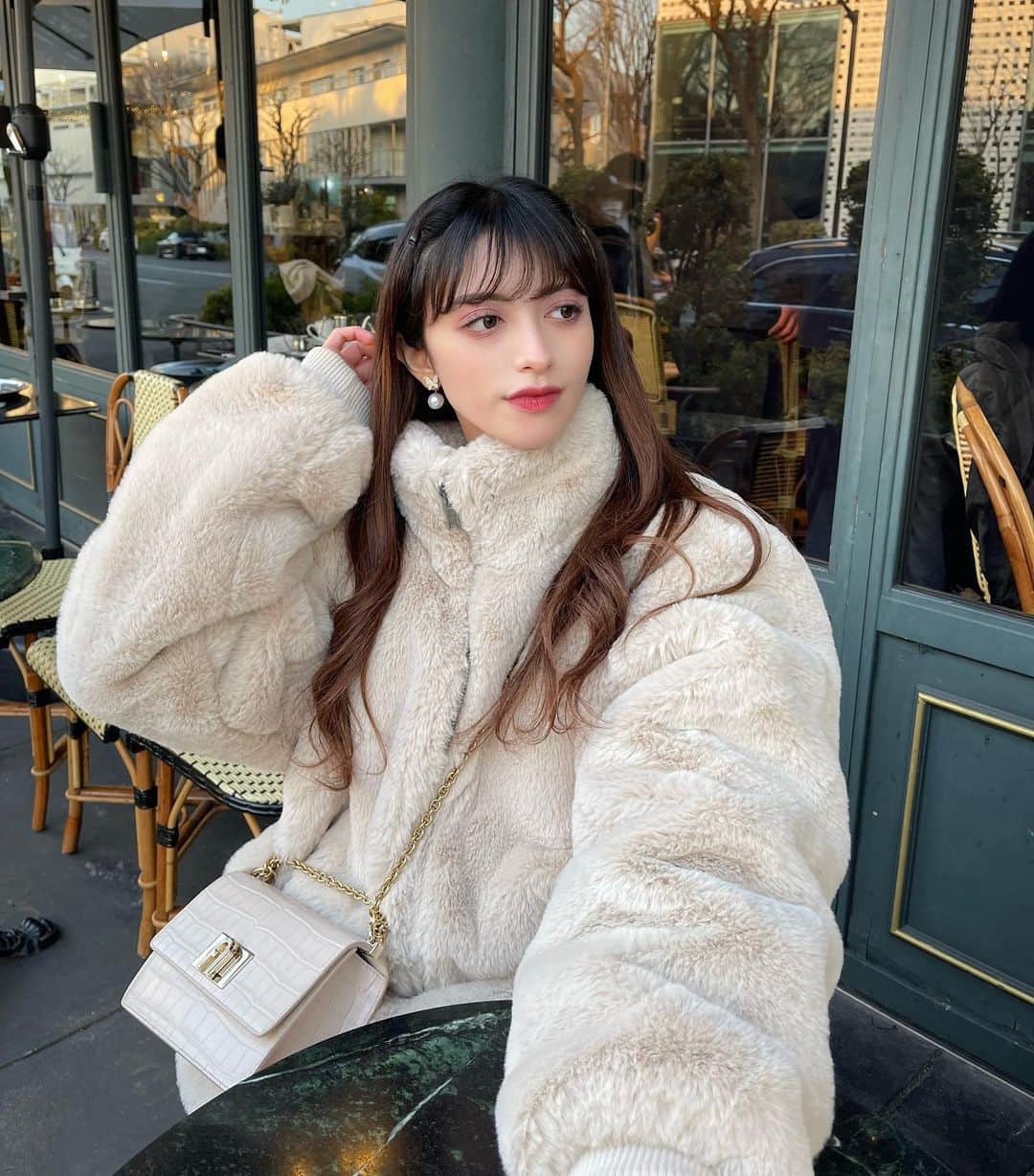 エブラヒミ椎菜のグルメインスタ