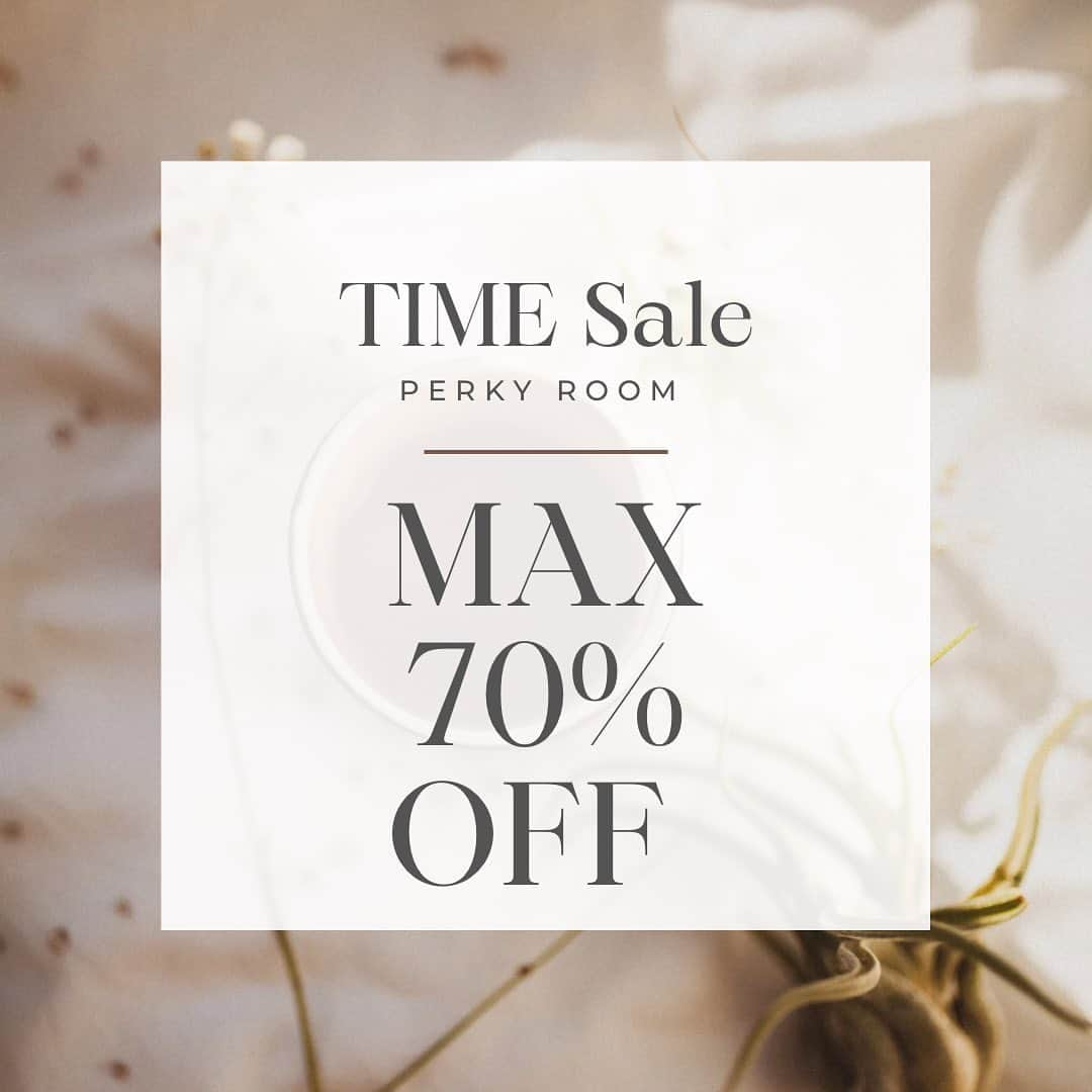 コレカウのインスタグラム：「ZOZO TOWN TIME SALE💐  期間限定のタイムセールを開催中です♡最大70%OFF！ 人気のアイテムがお得に手に入るチャンスです！  ぜひ、プロフィールに記載のURLより ご覧ください🌈  #perky #perkroom #zozotown #zozo #ゾゾタウン #ゾゾ #タイムセール #セール #期間限定セール #ファッション #ファッションサイト #トレンドコーデ #トレンド #ファッション好きな人と繋がりたい #ファッション好き #ブランド #セレクトショップ #ファッション通販 #春服 #春服コーデ #20代コーデ #30代コーデ #いいね #instagood #instalike #fashion #sale #ootd #outfit #likesforlike」