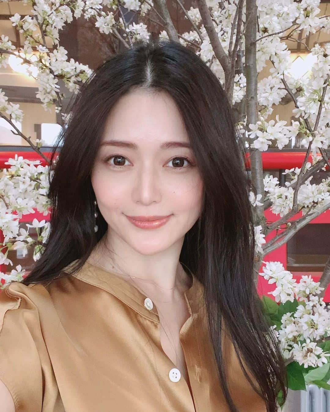 のインスタグラム：「39歳になりました🌸」