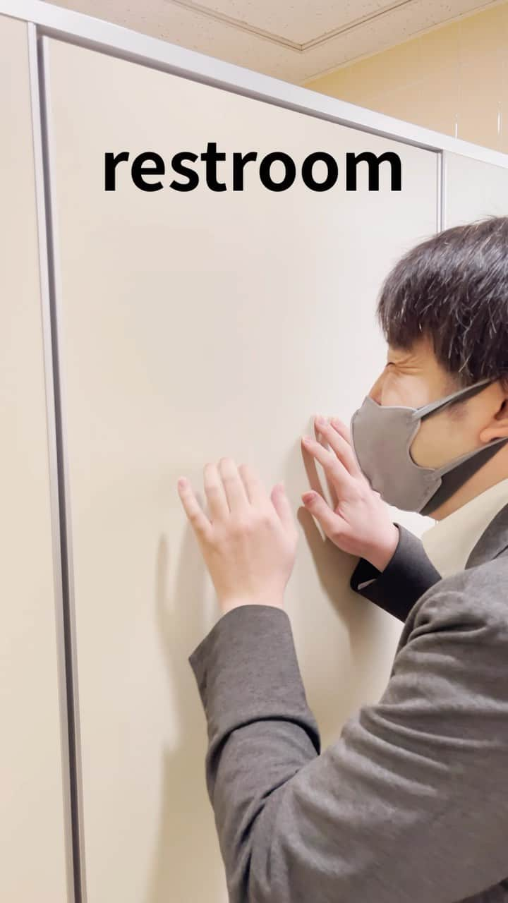 大京警備保障㈱のインスタグラム：「上司がトイレから出てこないので #prank #リズム天国 #ドラム #ドッキリ」