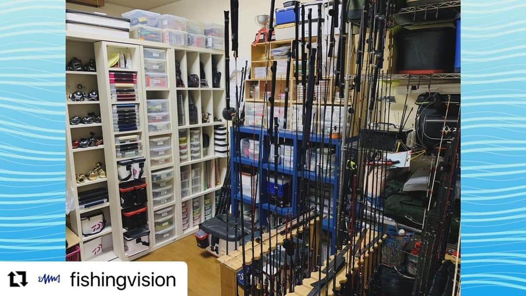 小池唯さんのインスタグラム写真 - (小池唯Instagram)「#Repost @fishingvision with @use.repost ・・・ 📺本日21時放送&配信『釣りうぇ～ぶ186』 ガイドサービスセブンの新製品紹介/戦隊ヒロイン登場！釣り香盤とは？/高槻慧に訊く！旬の釣り情報  🆓BS251chでは無料放送📡 🎁番組ホームページでは初回放送後にプレゼントも！  【GearWave】 #ガイドサービスセブン(@fishing_seven)   「セブンノット」 ラインとリーダーを結ぶノットの中でも強さに定評があるFGノットを1分で編むことを目標においたノッター『セブンノット』。 ガイド船のキャプテンでもあり、ご自身も優れたソルトアングラーである #宮崎晃 氏が10年以上使い込んだ道具がついに商品化。 宮崎さんご自身は、これを使えば40秒ほどでFGノットを結ぶことができるという。 シンプルな構造だけに、慣れるほど楽に使えるようになるアイテム。 ラインナップはSMLの3サイズ展開。  【釣りガチャ】 釣り好き女優・小池唯初登場！釣り芝居に挑戦！  釣り好き女優 #小池唯(@yuikoike_official)が初登場。 どんな釣りが好きなのか、釣りを始めたきっかけは？  釣りガチャロケでは『釣って見つけるぼうけんの国　湘南釣堀』を舞台に、 “釣り芝居゛という突飛なお題に挑戦！果たしてどうなる？  【FishingWave】 高槻慧に訊く！旬の釣り情報・タックルバッグの中身  プロアングラー #高槻慧(@tsucky_satoshitakatsuki)の釣りを見ながら、今釣れている釣り物について注目。 さらに今週は、『プロアングラーのタックルバッグの中身を拝見』というテーマで、高槻氏自身の釣りの準備、釣り部屋なども公開する！  #井手大介(@daiskeide) #岡田万里奈(@lovendor_okamari)  ★14日間無料お試し体験実施中！  スマホ・PC・テレビで、いつでも好きな番組が見られる『#釣りビジョンVOD』では4月3日(月)から無料配信。 📺 Fire TV＆Android TVでもご覧いただけます👀  詳しくはプロフィール内URLや、ストーリーズから『釣りビジョンVOD』をチェック✔→@fishingvision   【番組からプレゼント🎁】 ガイドサービスセブンより「セブンノット（M,L）」を１名さまにプレゼント！（※サイズは選べません）  #釣り #釣りビジョン #釣り動画 #釣り情報 #釣りうぇーぶ #釣果情報 #玄界灘 #響灘 #釣具 #ピュアフィッシングジャパン #ゴーカイジャー #ゴーカイピンク」3月31日 17時16分 - yuikoike_official