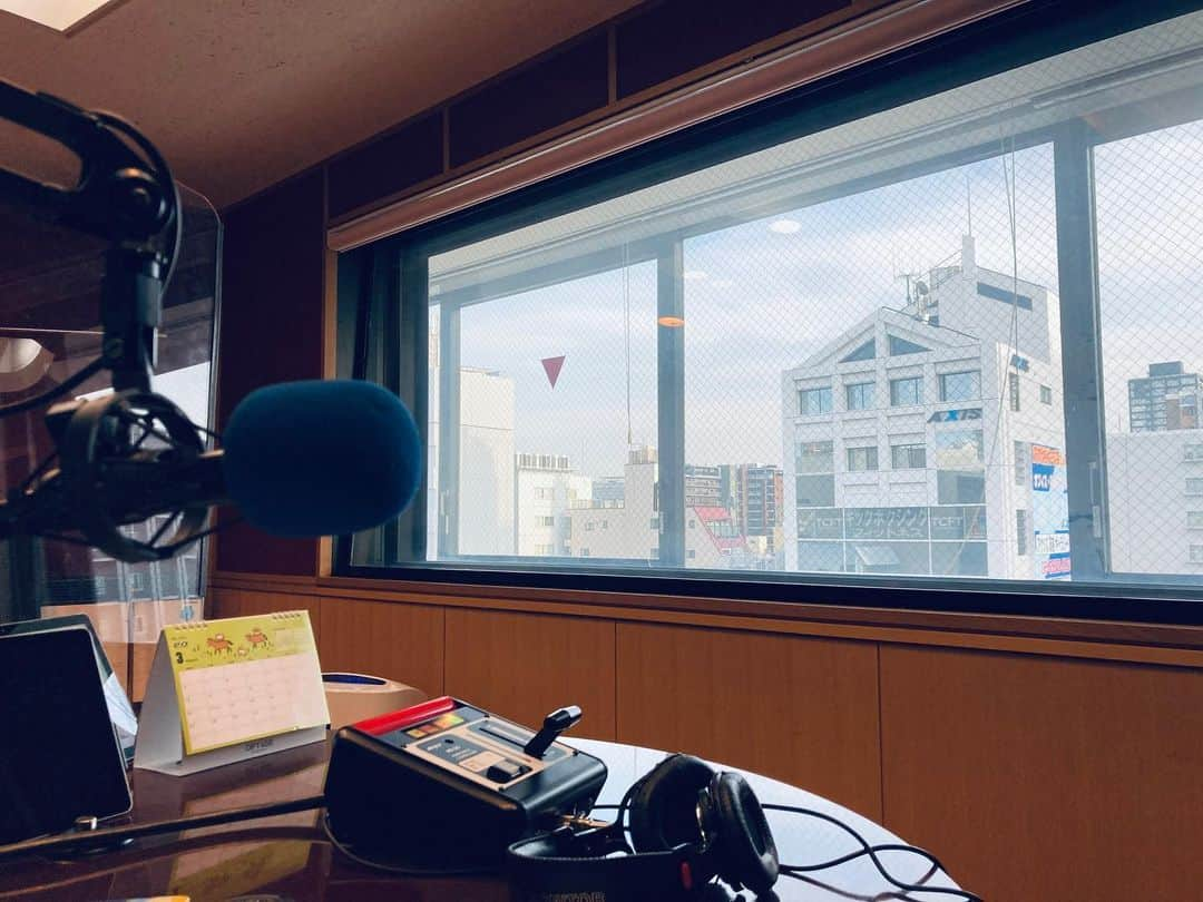 土井コマキさんのインスタグラム写真 - (土井コマキInstagram)「FM802 Evening Tapありがとうございました。  https://note.com/doikomaki/n/nc5983dd13aaa  #fm802 #802tap」3月31日 18時22分 - doikomaki