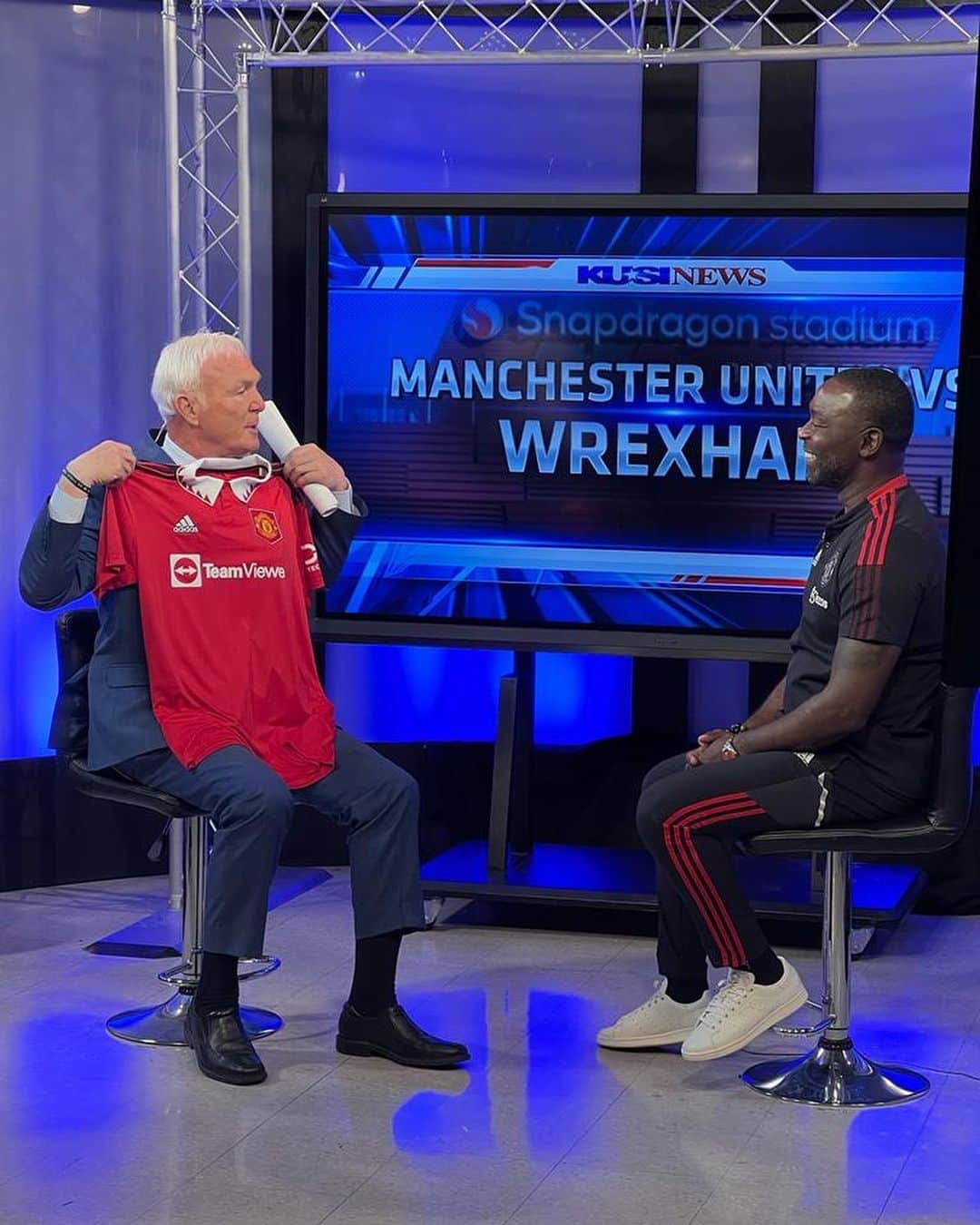 アンディ・コールのインスタグラム：「KUSI news it was a pleasure talking about the Man UNITED V Wrexham game  Tune in 26th July 2023 2:30 am」