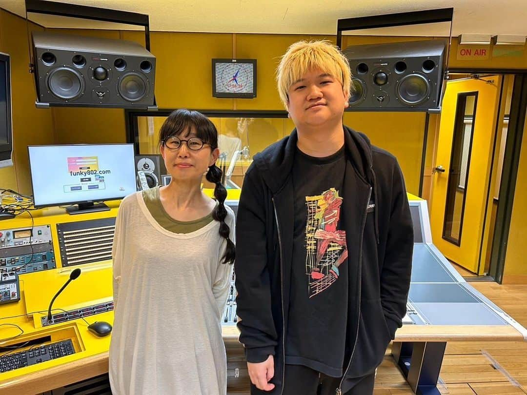 土井コマキさんのインスタグラム写真 - (土井コマキInstagram)「最近のお客さま🫶 #fm802 #802mg #802tap」3月31日 18時34分 - doikomaki