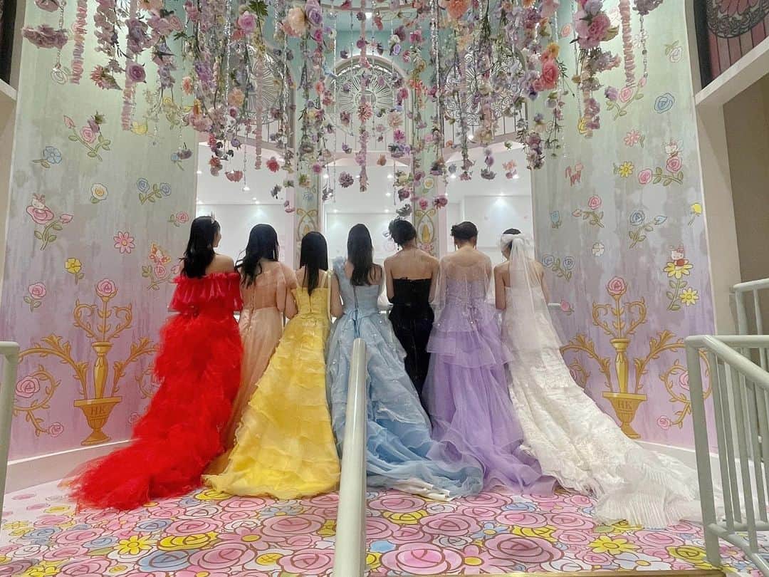 凛美のインスタグラム：「❤️💝💛💙🖤💜🤍」