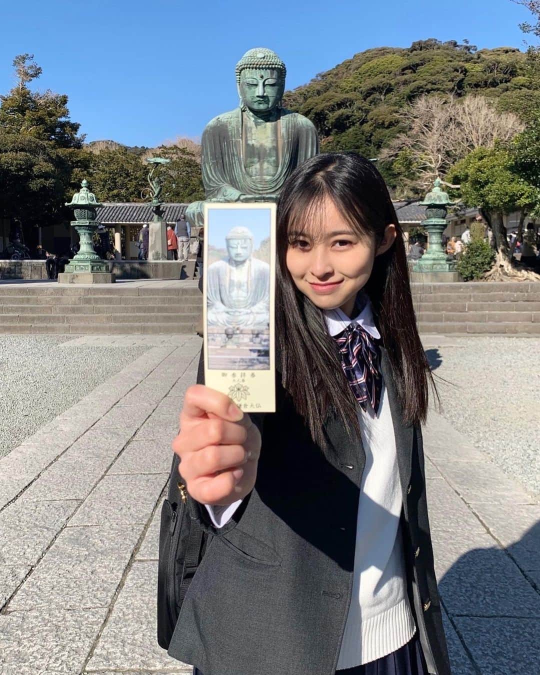 村山千夏のインスタグラム：「こんばんは。  鎌倉の大仏さまを観に行きました！ いずれ他の大仏さまも見たい…！  I went to see the Great Buddha in Kamakura! I want to see other Daibutsu someday...!  #鎌倉#kamakura #jk#jk2#sjk#女子高校生#高校生#05#05line#17歳#17yearsold #foryoupage #fyp#japangirl」