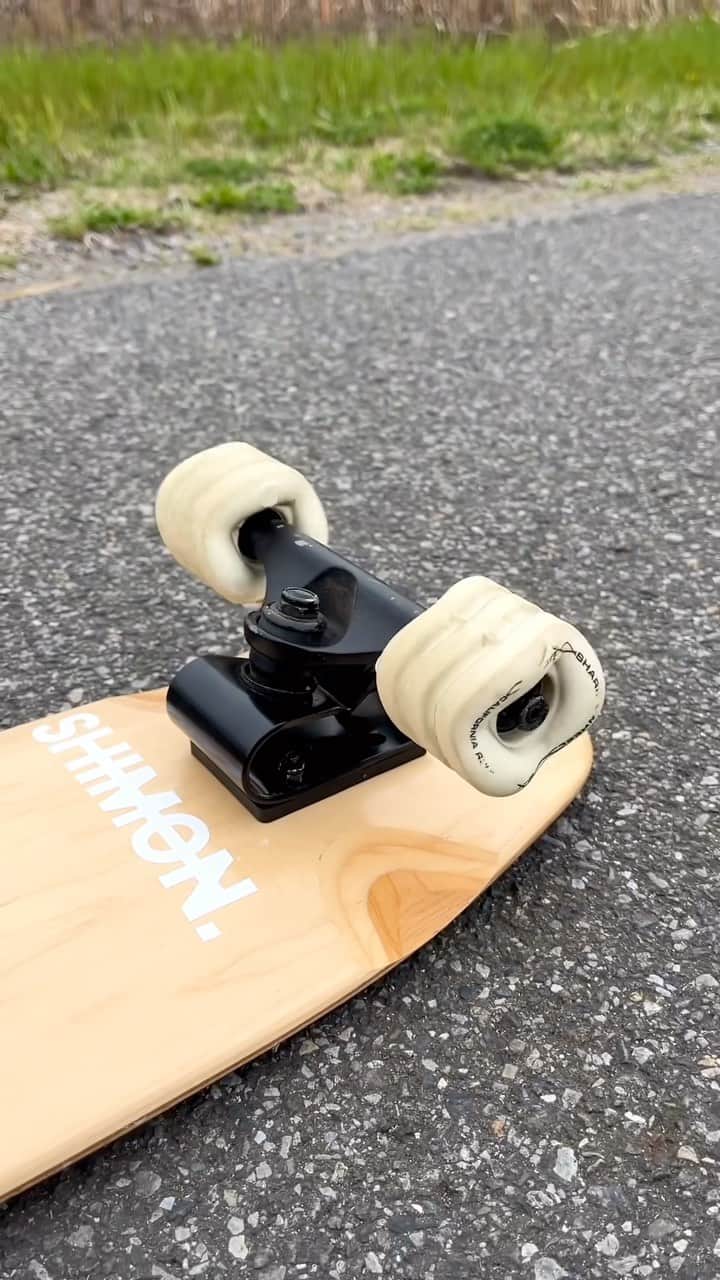 岩澤史文のインスタグラム：「クルーザーをセットアップ！Set up a cruiser board! #スケボー　#スケーター　#セットアップ　#skateboard #setup #skater」
