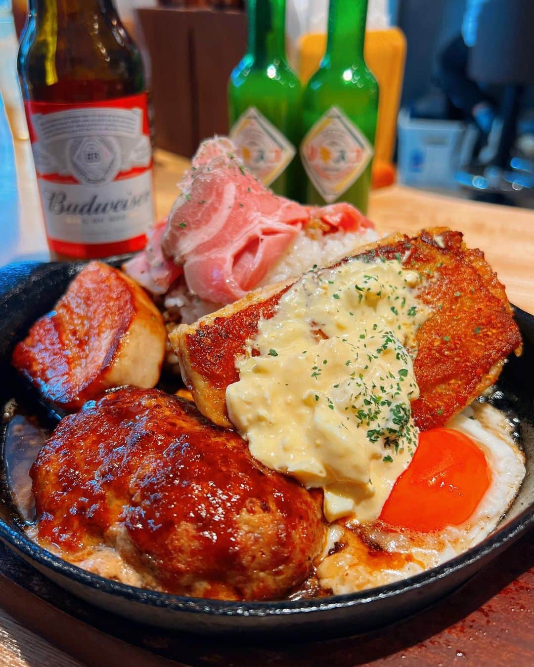 蒼井まやさんのインスタグラム写真 - (蒼井まやInstagram)「. ビールとの相性も最高だったなぁ🍻 食べることは生きること。  🔴鉄皿肉飯 ハチリキ ✔️早稲田駅 徒歩3分  #新宿グルメ #西早稲田グルメ #西早稲田ランチ #新宿ハンバーグ #早稲田グルメ #新宿区グルメ #早稲田ランチ #早稲田ディナー #高田馬場ランチ #高田馬場グルメ #高田馬場ハンバーグ #都内ランチ #東京ランチ #がっつりランチ #ガッツリランチ #肉ランチ #肉好きな人と繋がりたい #肉スタグラム #肉食べたい #肉食女子 #肉が好き #鉄板料理 #鉄板ハンバーグ #ハンバーグ #ハンバーグランチ #japan #japanesegirl #japanesefood #japanesegourmet #teppangrill」3月31日 18時53分 - mayayan_dayo